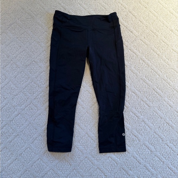 lululemon athletica Pants - Lululemon Black Cropped Leggings